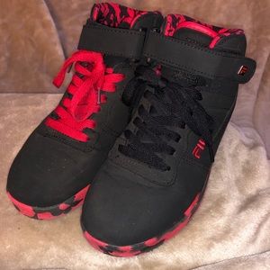 Fila high tops kids size 4 1/2
